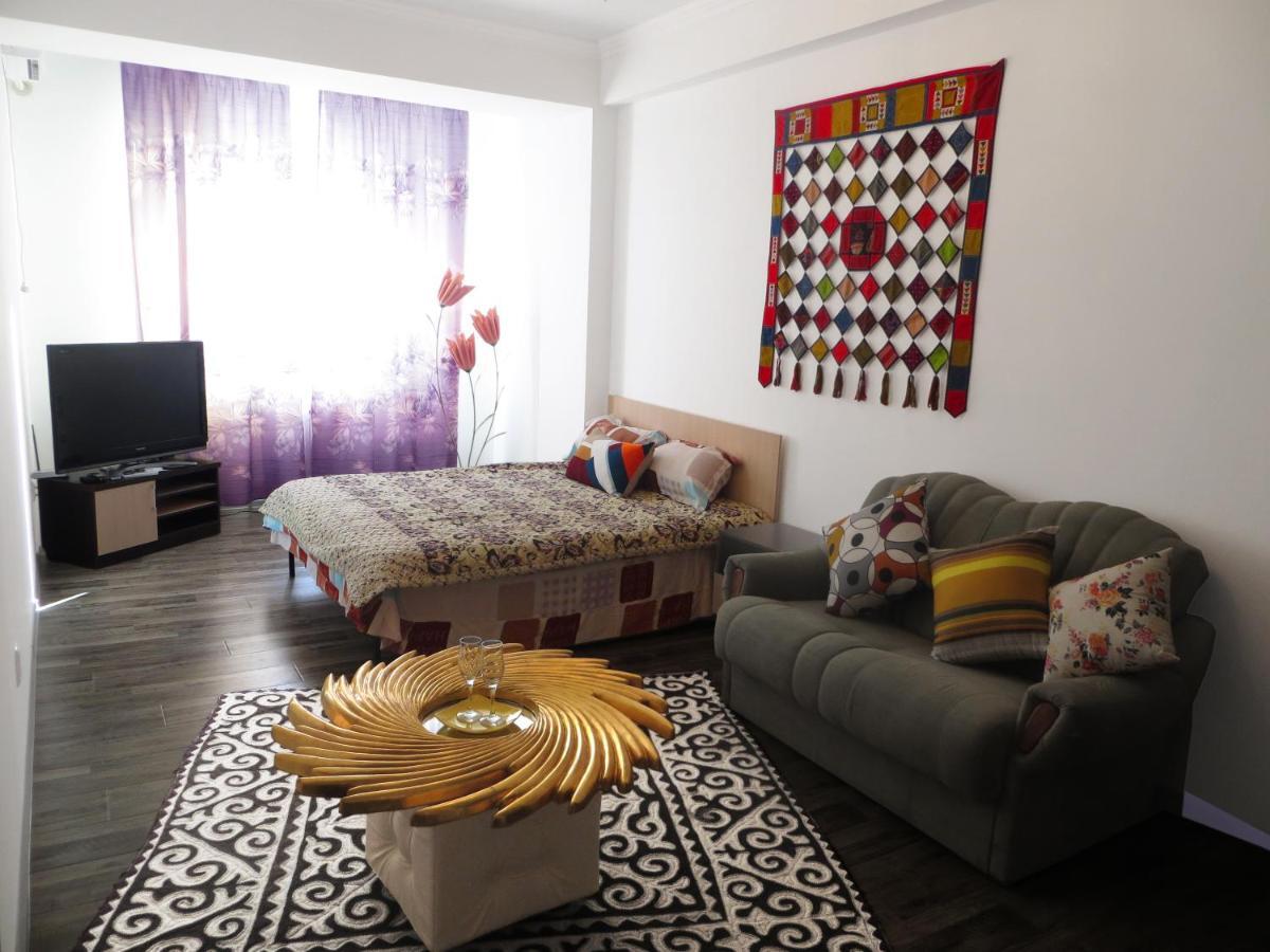 Studio Boutique Apartment Bishkek Exterior photo